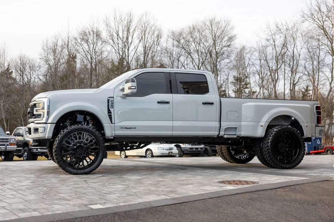 2026 Ford Super Duty 5th Gen - Image 4 of 21