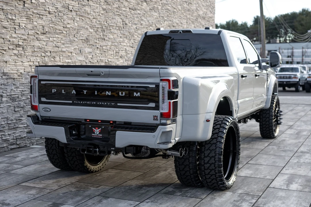 2026 Ford Super Duty 5th Gen - Image 14 of 21