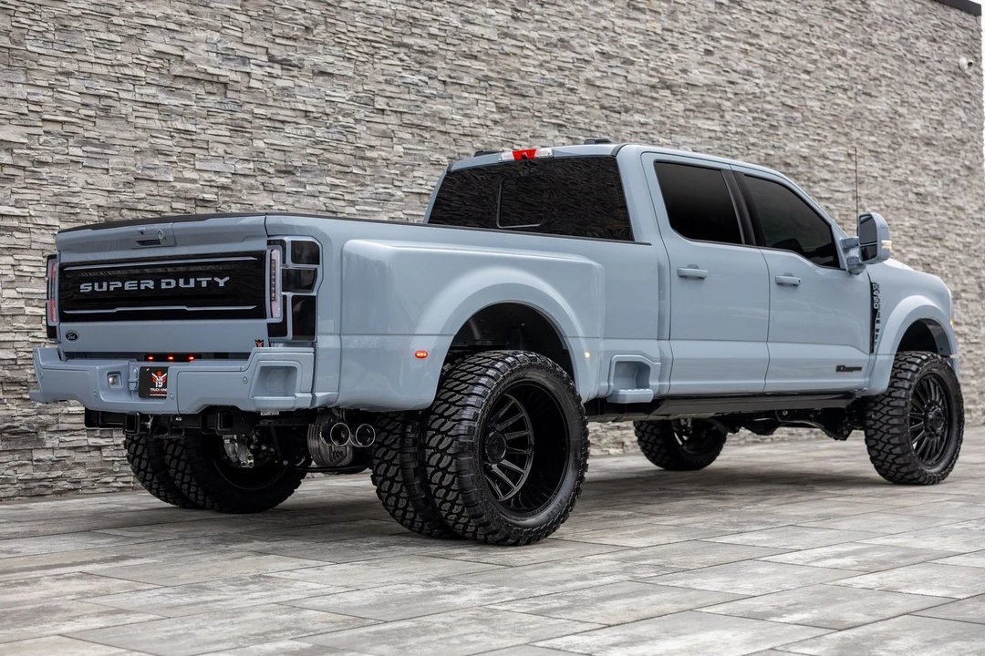 2026 Ford Super Duty 5th Gen - Image 15 of 21