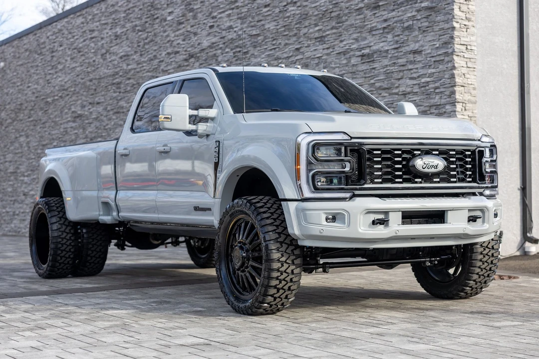 2026 Ford Super Duty 5th Gen - Image 9 of 21