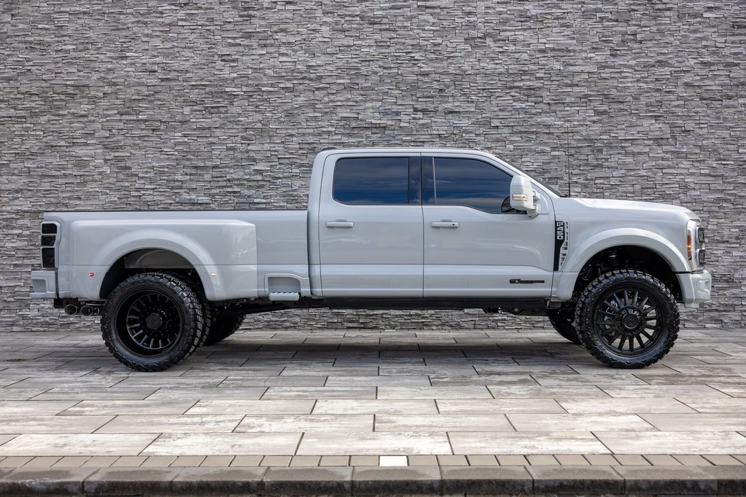 2026 Ford Super Duty 5th Gen - Image 11 of 21