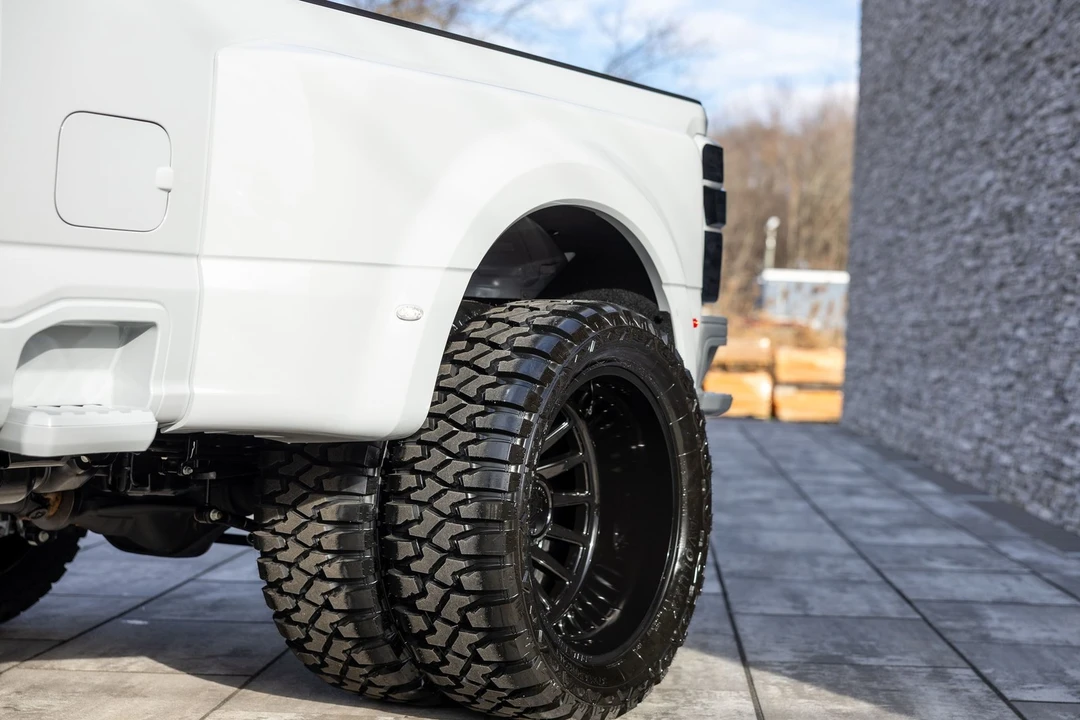 2026 Ford Super Duty 5th Gen - Image 5 of 21