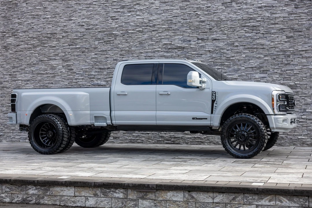 2026 Ford Super Duty 5th Gen - Image 10 of 21