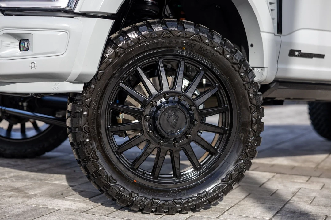 2026 Ford Super Duty 5th Gen - Image 3 of 21