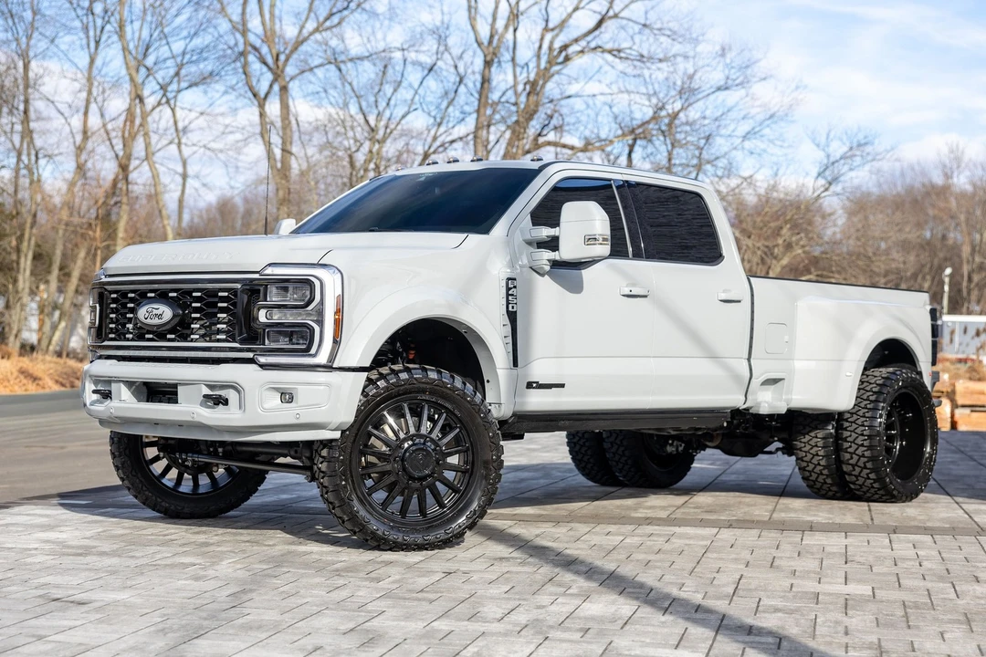 2026 Ford Super Duty 5th Gen - Image 2 of 21