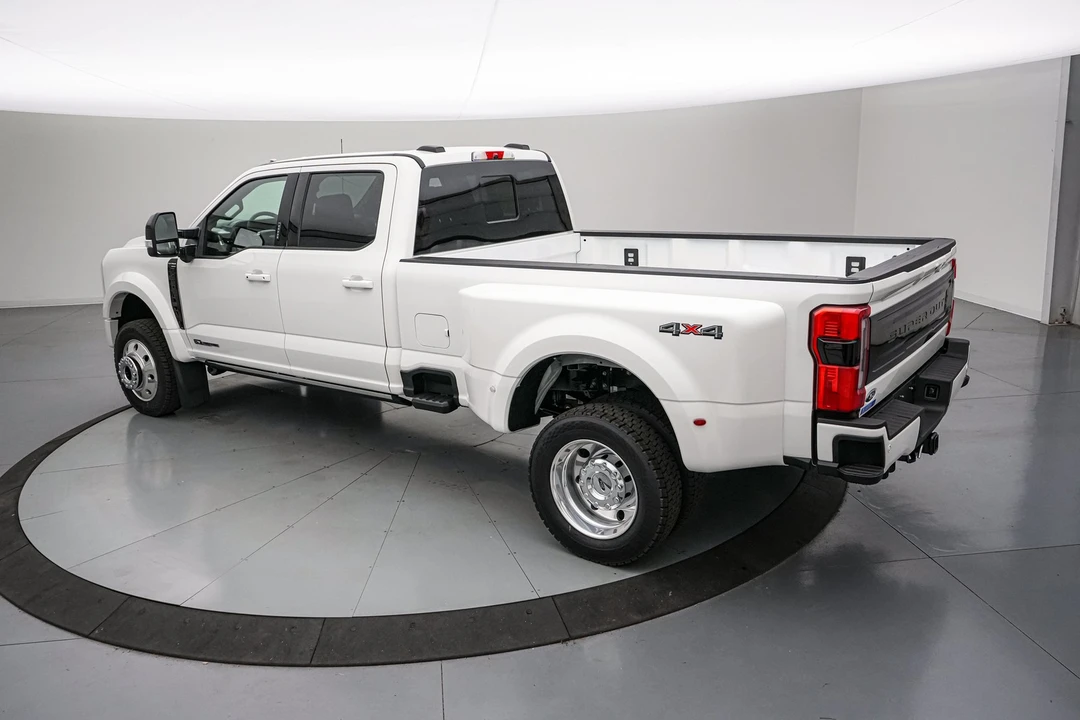 2026 Ford Super Duty 5th Gen - Image 8 of 31
