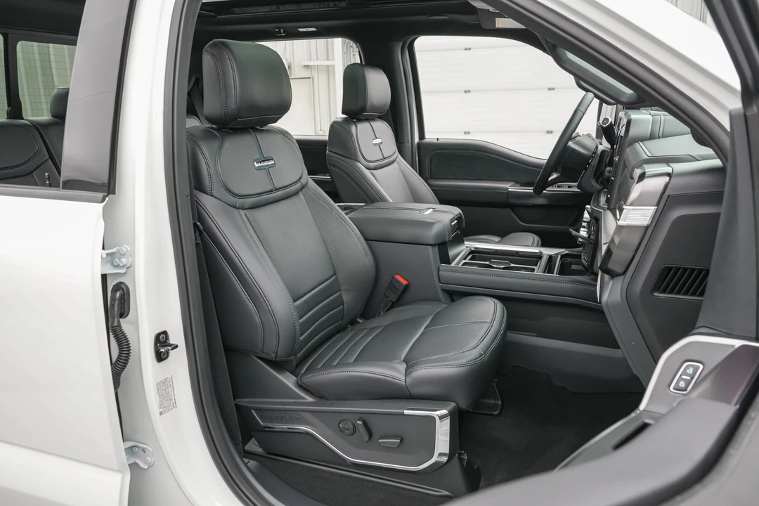 2026 Ford Super Duty 5th Gen - Image 27 of 31