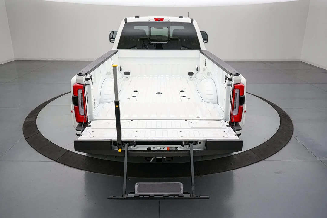 2026 Ford Super Duty 5th Gen - Image 7 of 31