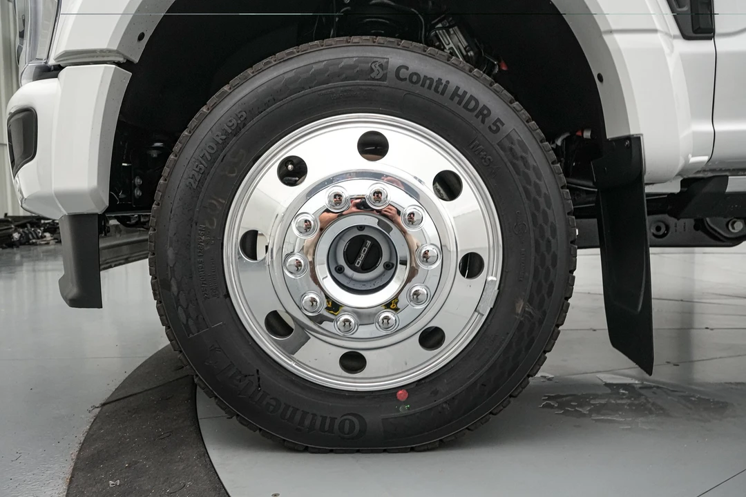 2026 Ford Super Duty 5th Gen - Image 12 of 31
