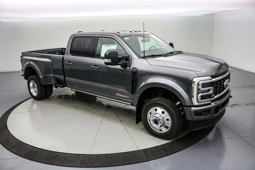 2026 Ford Super Duty 5th Gen - Image 2 of 21