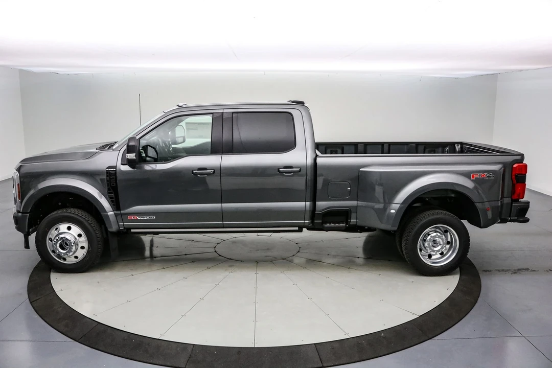 2026 Ford Super Duty 5th Gen - Image 9 of 21