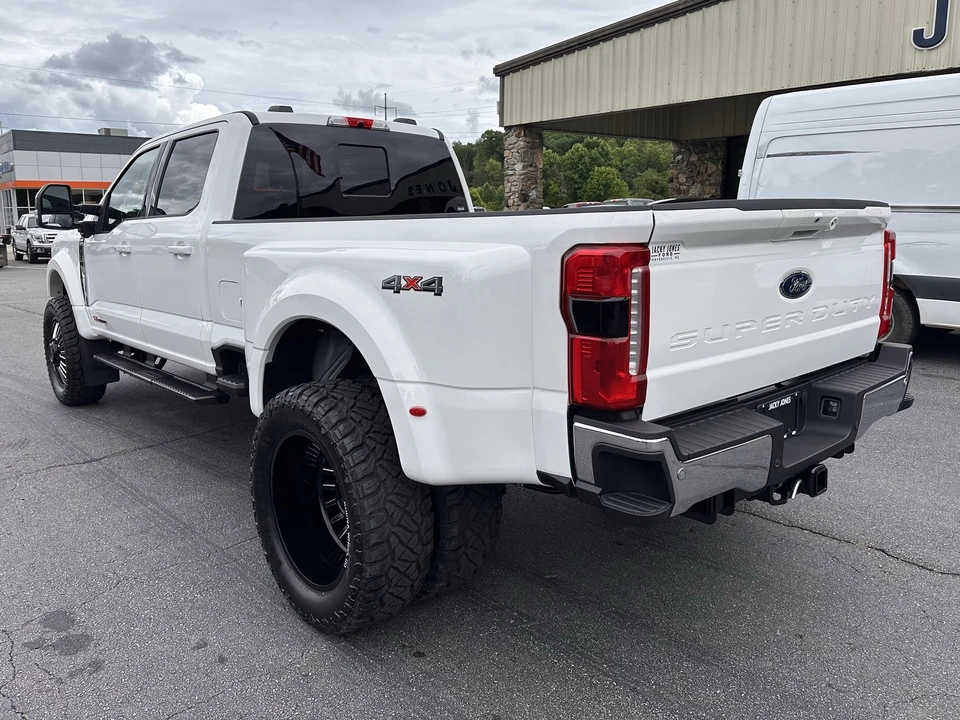 2026 Ford Super Duty 5th Gen - Image 9 of 31