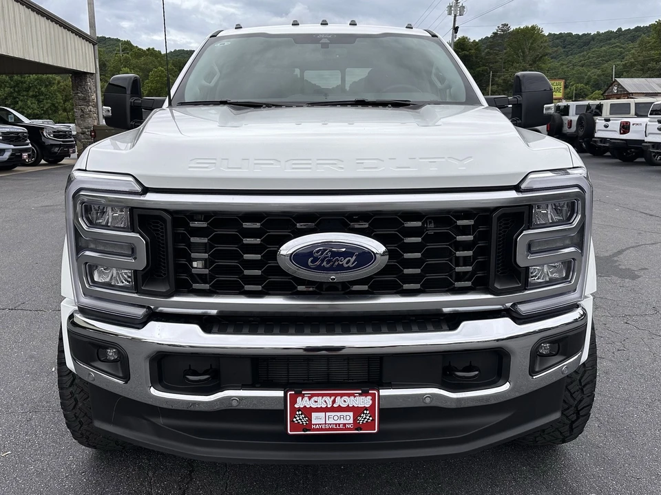 2026 Ford Super Duty 5th Gen - Image 3 of 31