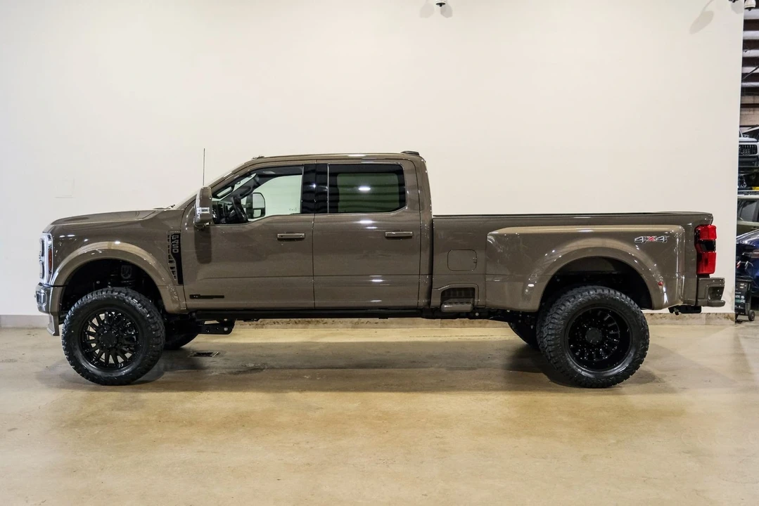 2026 Ford Super Duty 5th Gen - Image 6 of 12