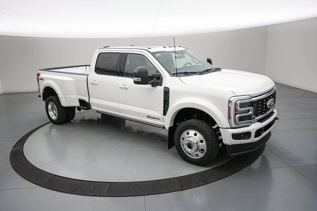 2026 Ford Super Duty 5th Gen - Image 2 of 31