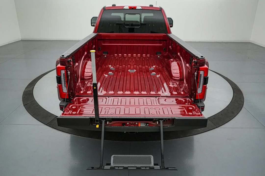 2026 Ford Super Duty 5th Gen - Image 7 of 31