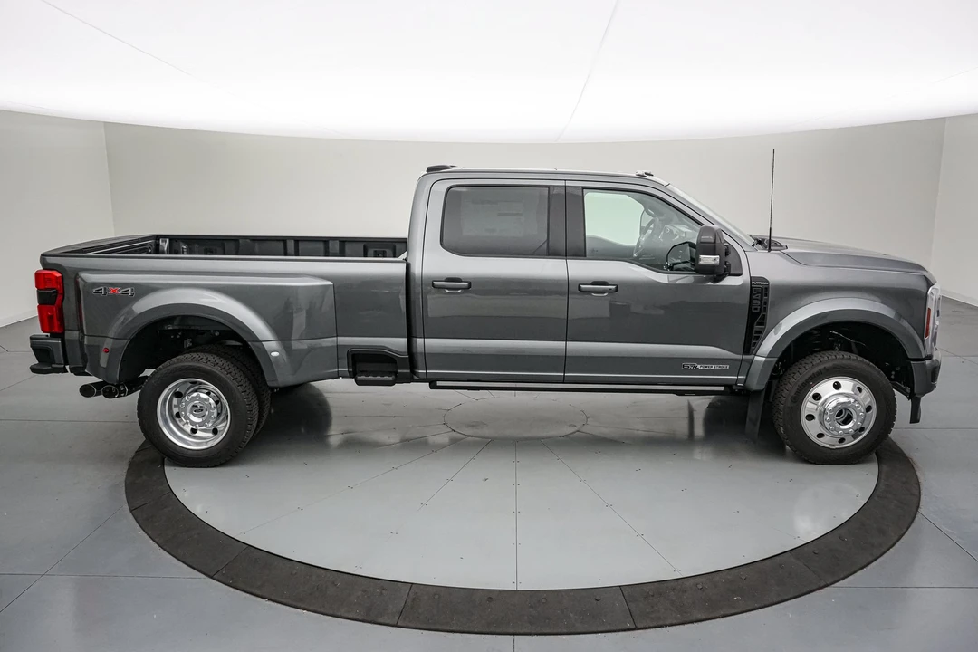 2026 Ford Super Duty 5th Gen - Image 4 of 28