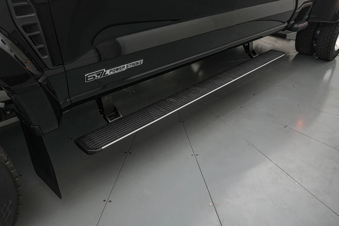 2026 Ford Super Duty 5th Gen - Image 13 of 30