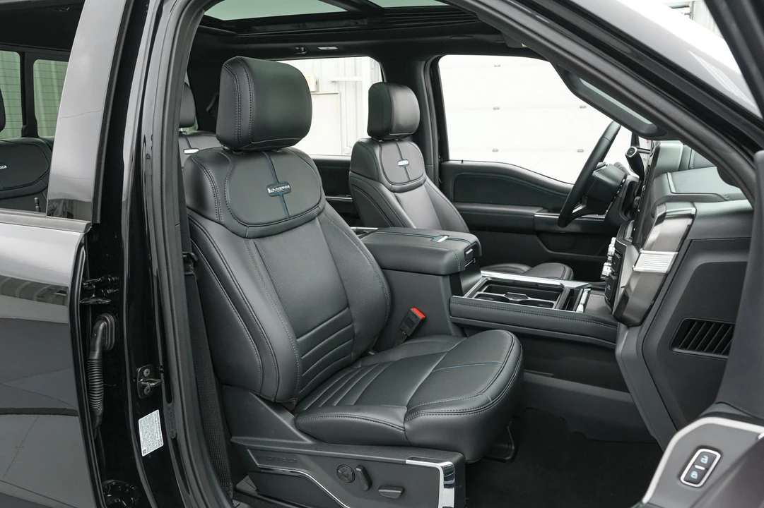 2026 Ford Super Duty 5th Gen - Image 24 of 30