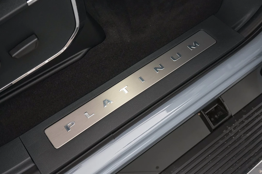 2026 Ford Super Duty 5th Gen - Image 29 of 31