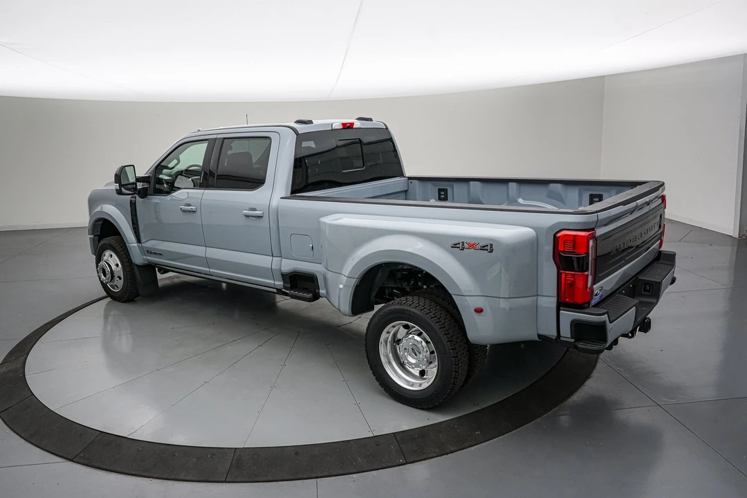 2026 Ford Super Duty 5th Gen - Image 8 of 31