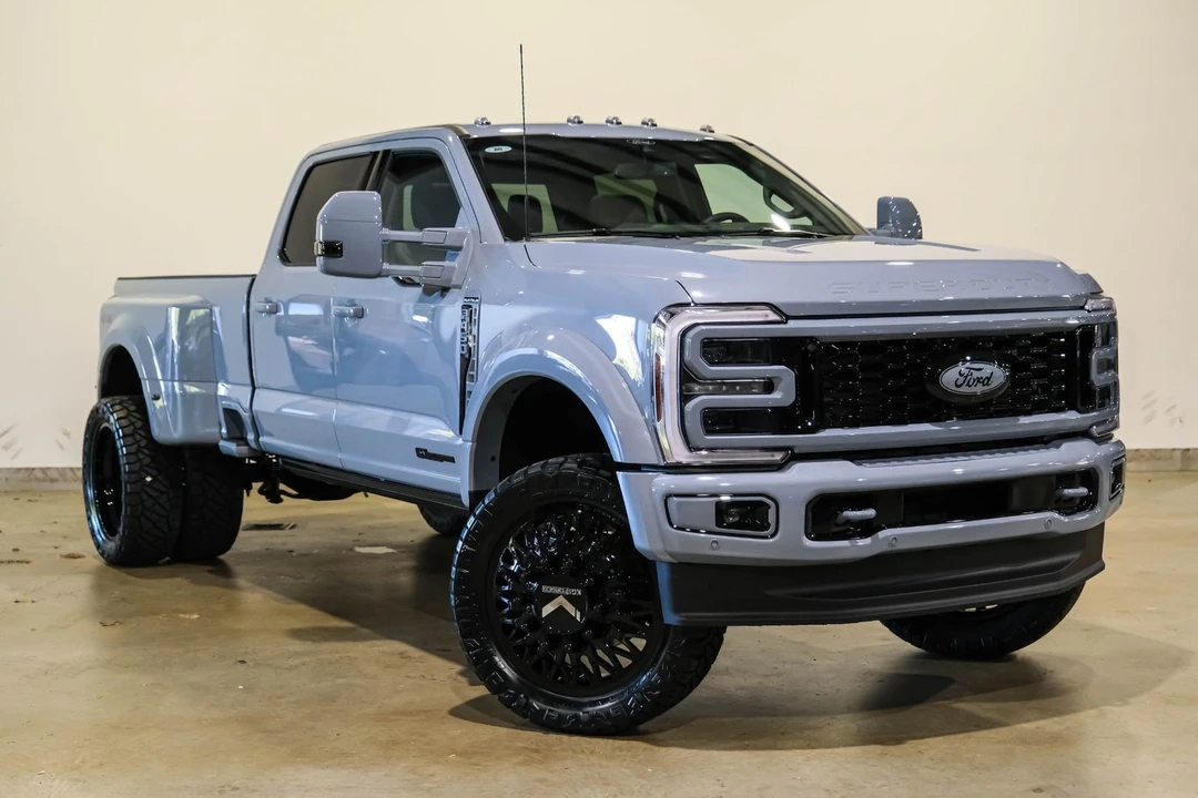 2026 Ford Super Duty 5th Gen - Image 4 of 12