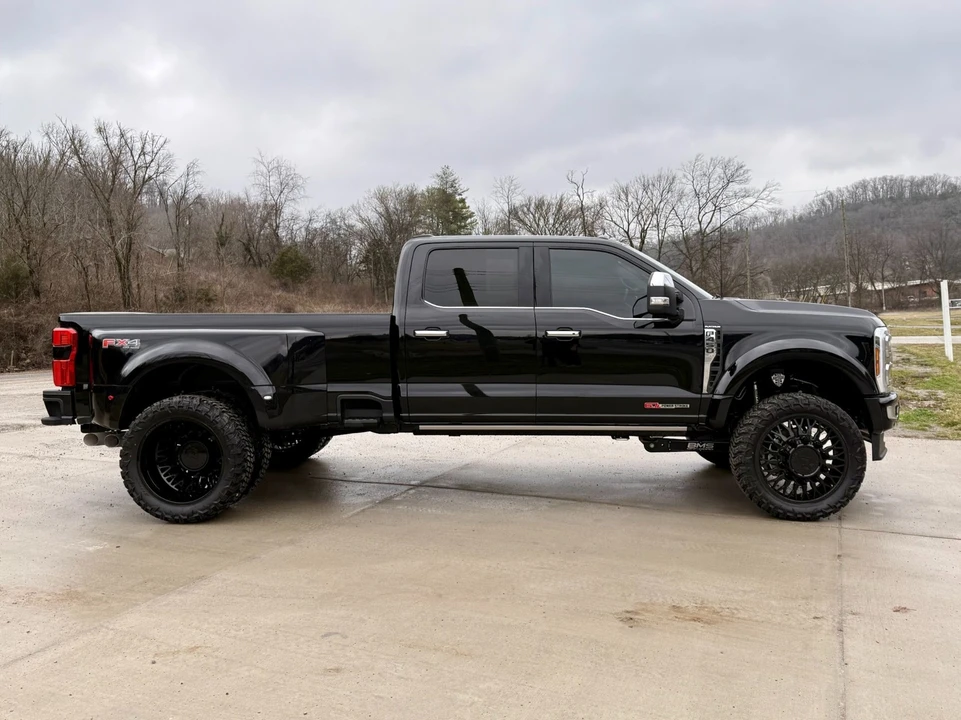 2026 Ford Super Duty 5th Gen - Image 9 of 21