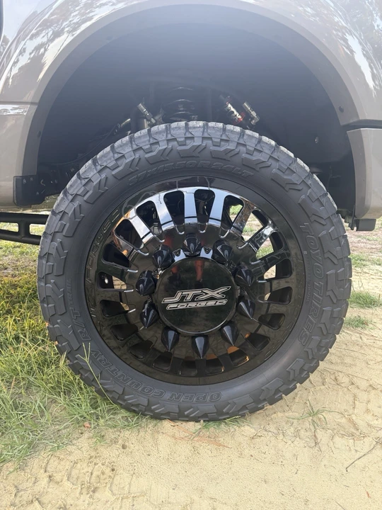 2026 Ford Super Duty 5th Gen - Image 8 of 10