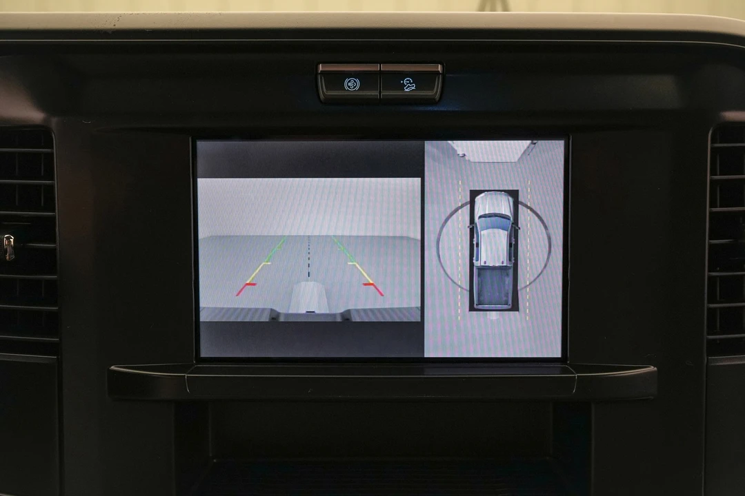 2026 Ford Super Duty 5th Gen - Image 18 of 24