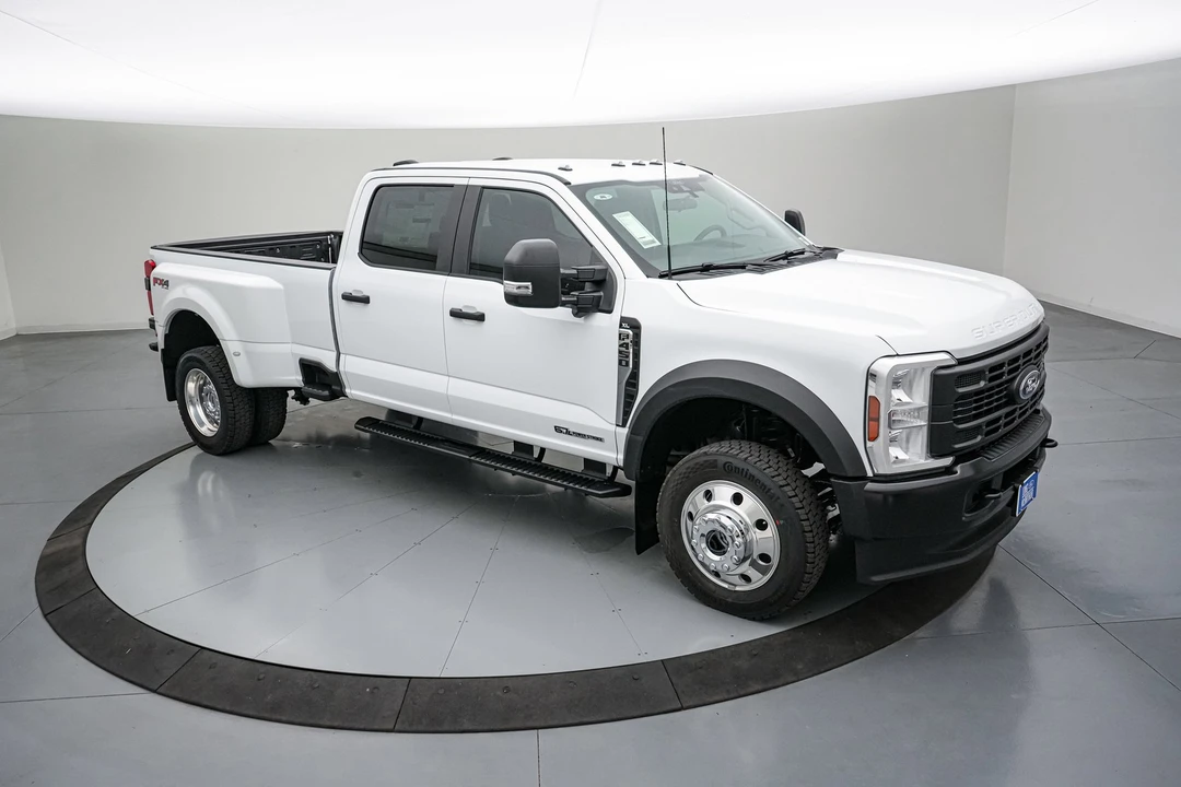 2026 Ford Super Duty 5th Gen - Image 2 of 24