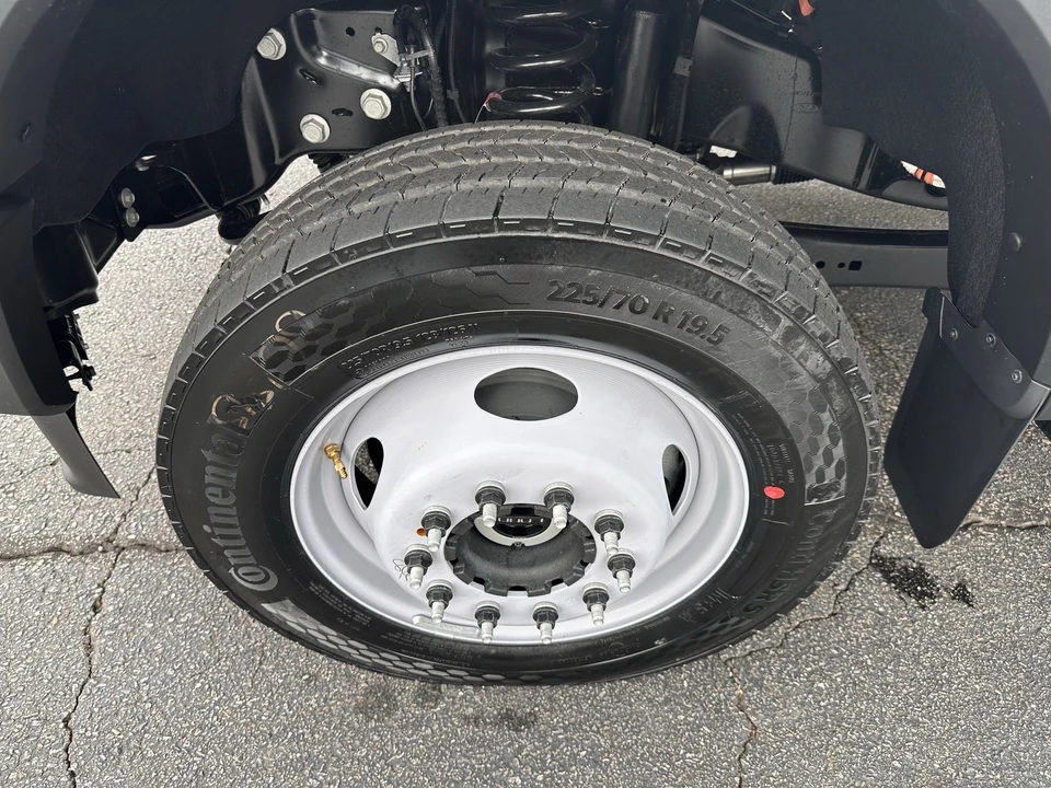 2026 Ford Super Duty 5th Gen - Image 24 of 26