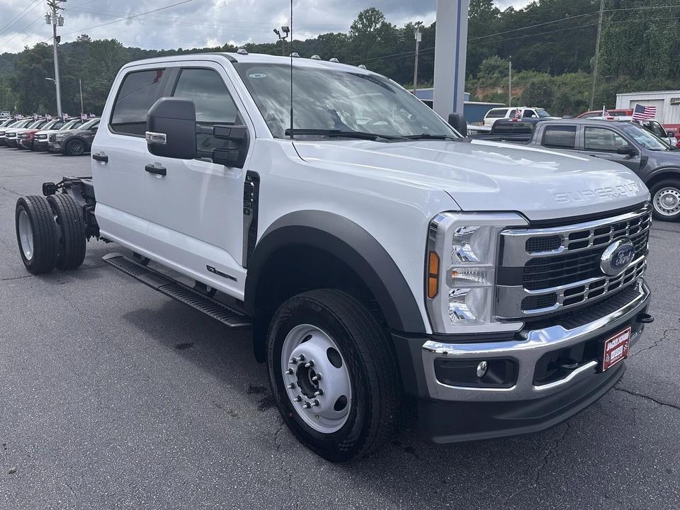 2026 Ford Super Duty 5th Gen - Image 4 of 26