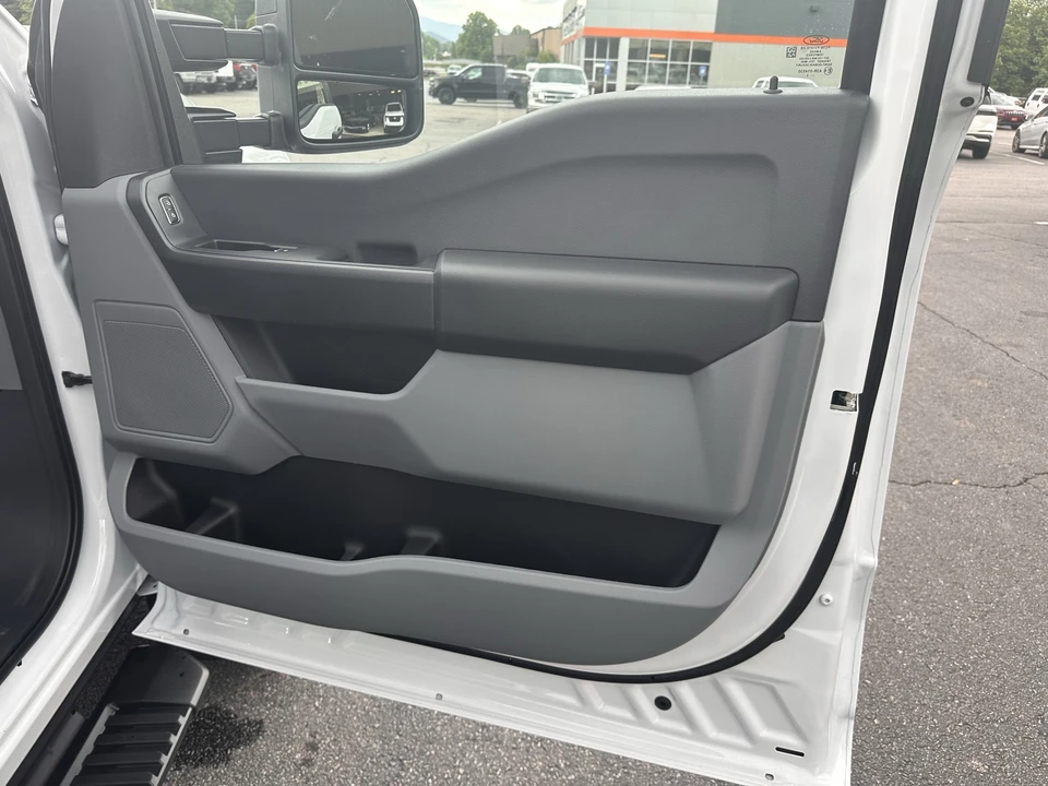 2026 Ford Super Duty 5th Gen - Image 11 of 26
