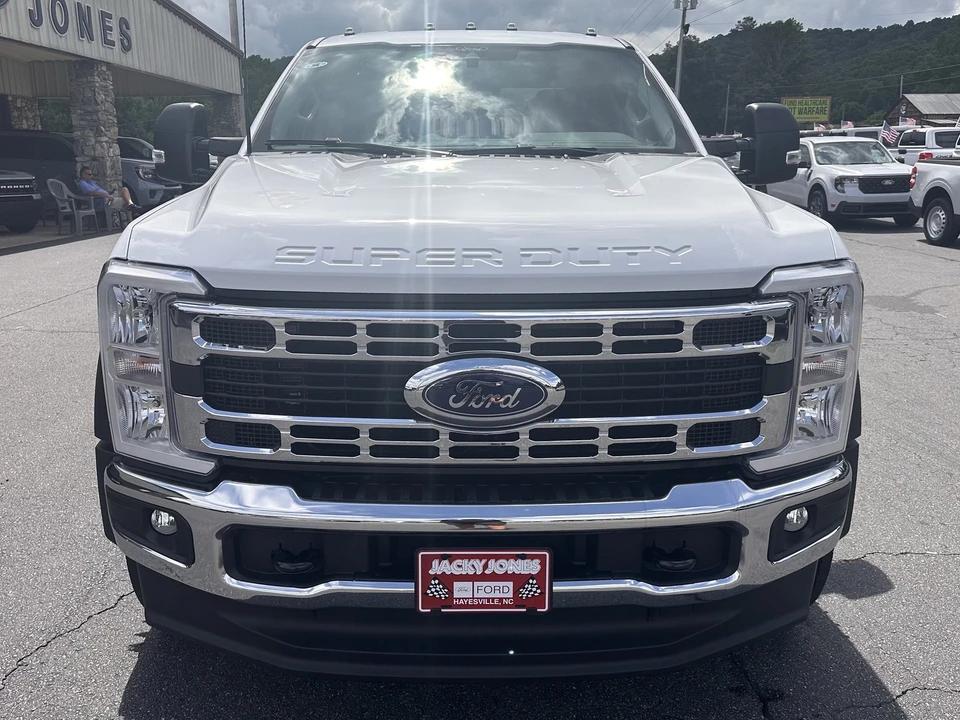 2026 Ford Super Duty 5th Gen - Image 3 of 26