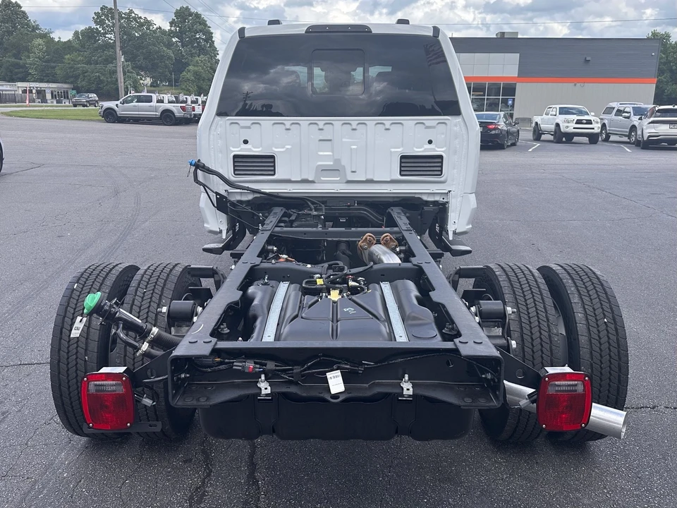 2026 Ford Super Duty 5th Gen - Image 6 of 26