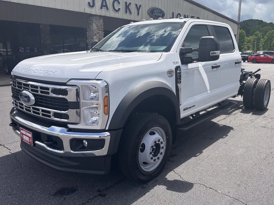 2026 Ford Super Duty 5th Gen - Image 2 of 26
