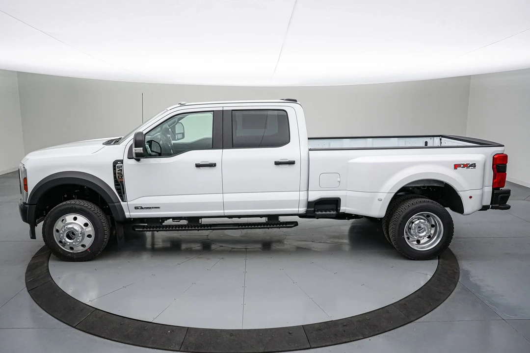 2026 Ford Super Duty 5th Gen - Image 9 of 21