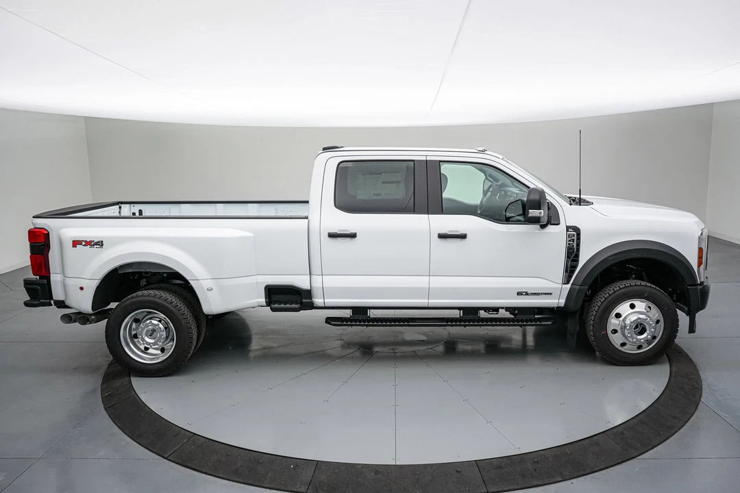 2026 Ford Super Duty 5th Gen - Image 4 of 21