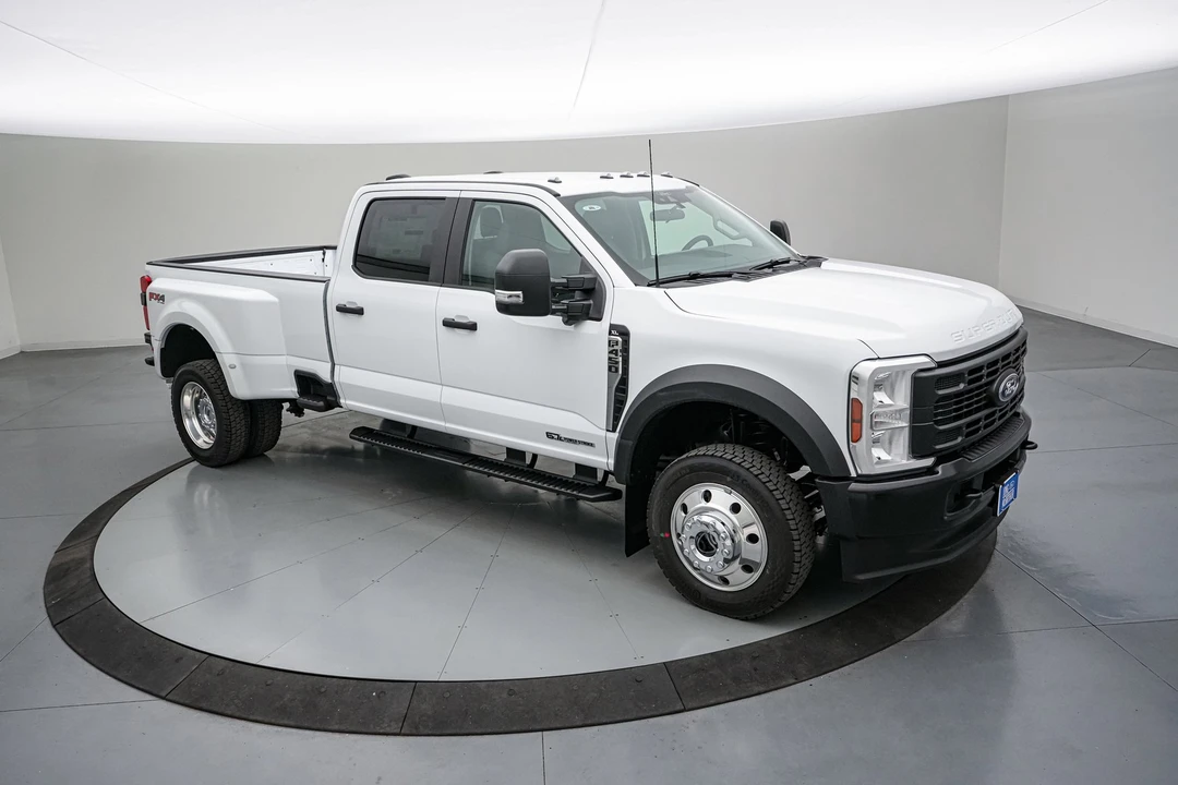 2026 Ford Super Duty 5th Gen - Image 2 of 21