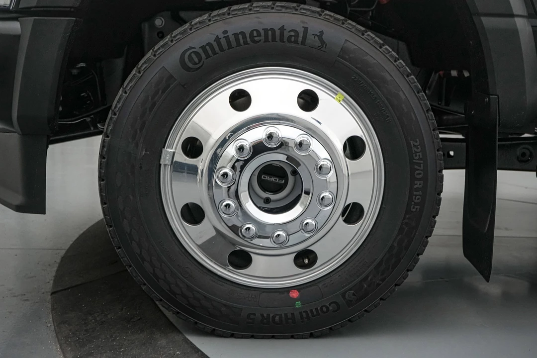 2026 Ford Super Duty 5th Gen - Image 12 of 21
