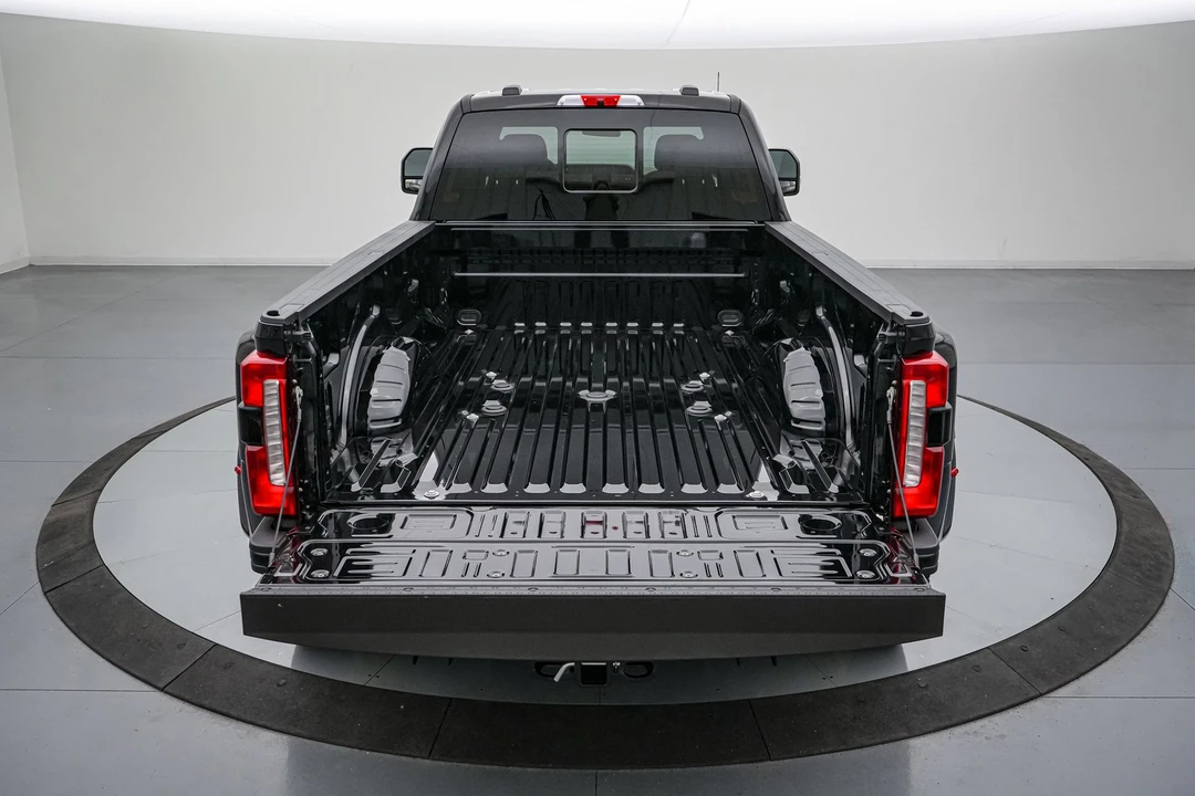 2026 Ford Super Duty 5th Gen - Image 7 of 24