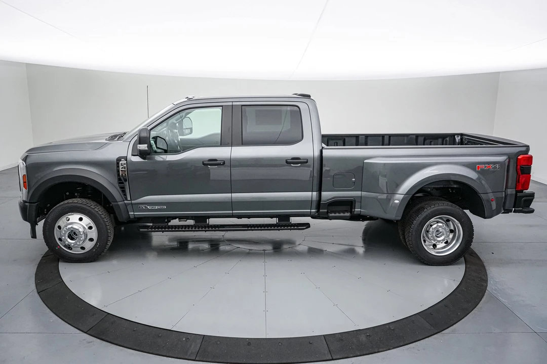 2026 Ford Super Duty 5th Gen - Image 9 of 21