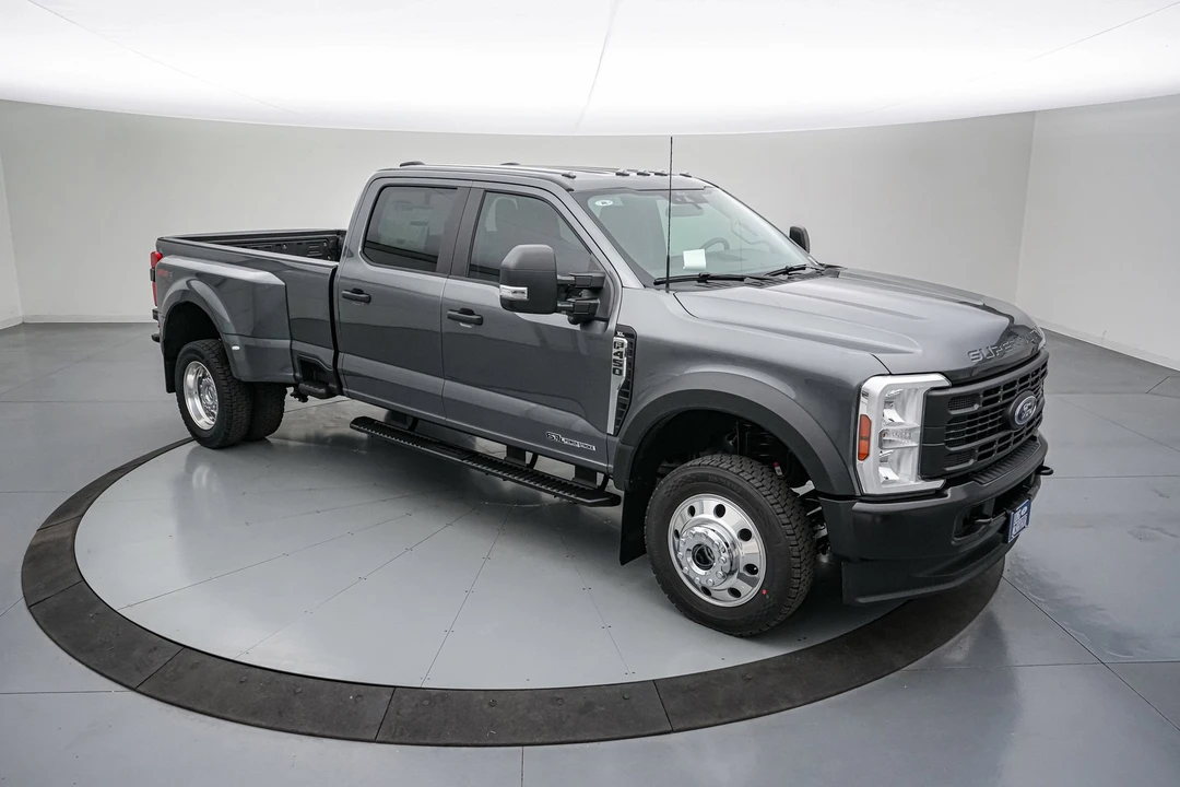 2026 Ford Super Duty 5th Gen - Image 4 of 25