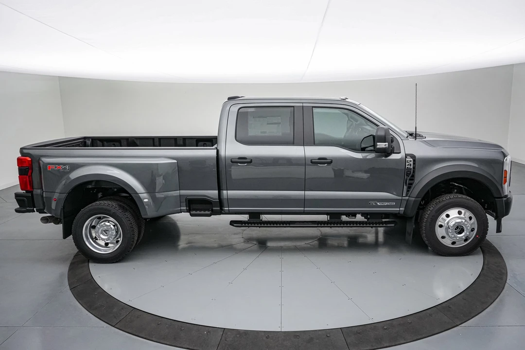 2026 Ford Super Duty 5th Gen - Image 5 of 25