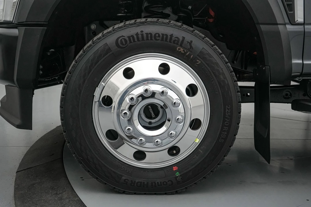 2026 Ford Super Duty 5th Gen - Image 12 of 24