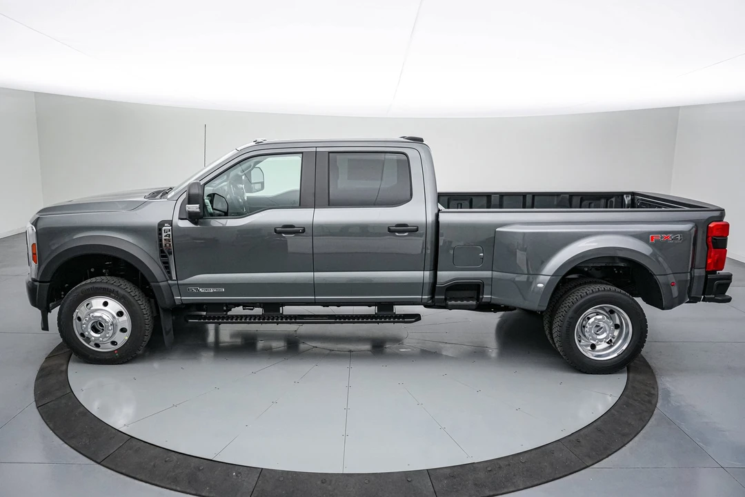 2026 Ford Super Duty 5th Gen - Image 9 of 21