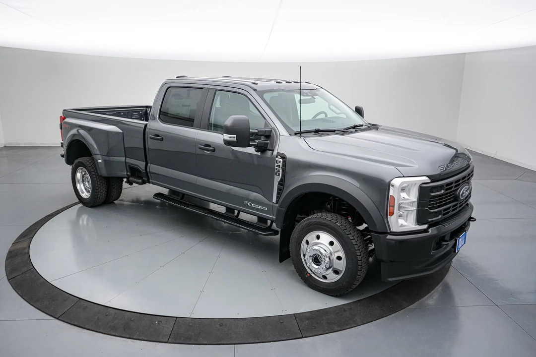2026 Ford Super Duty 5th Gen - Image 2 of 21