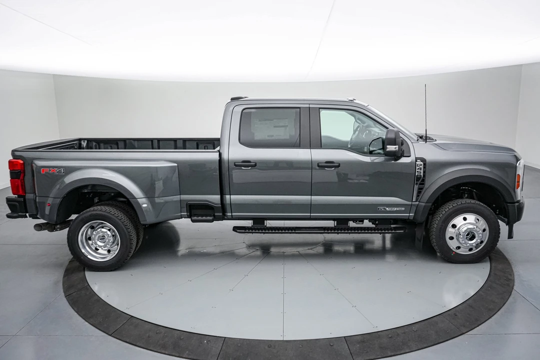 2026 Ford Super Duty 5th Gen - Image 4 of 24