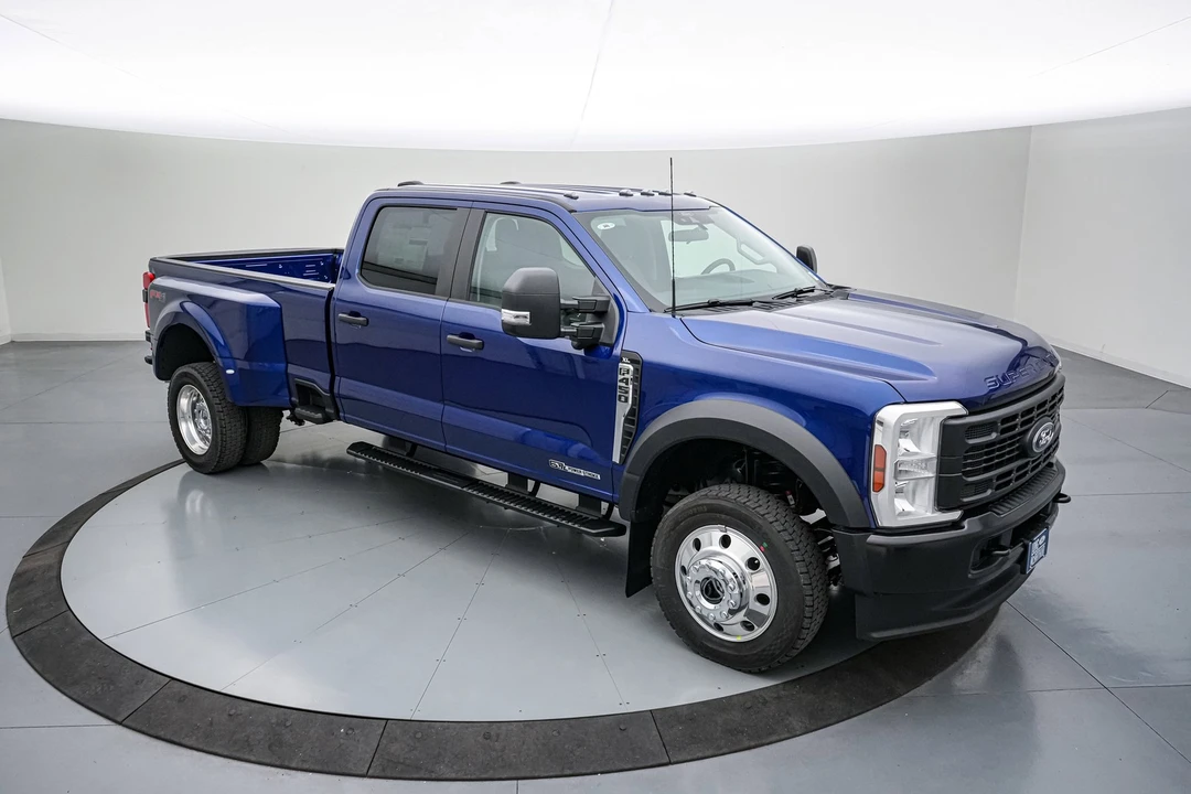 2026 Ford Super Duty 5th Gen - Image 2 of 21