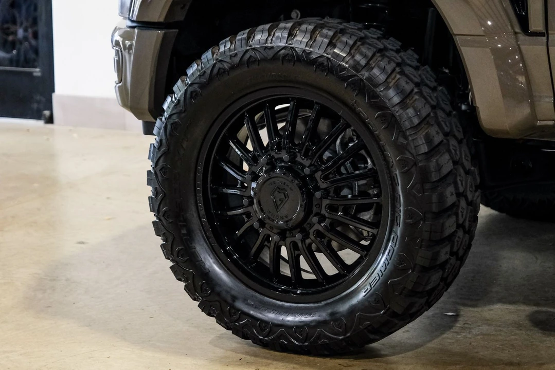 2026 Ford Super Duty 5th Gen - Image 7 of 12